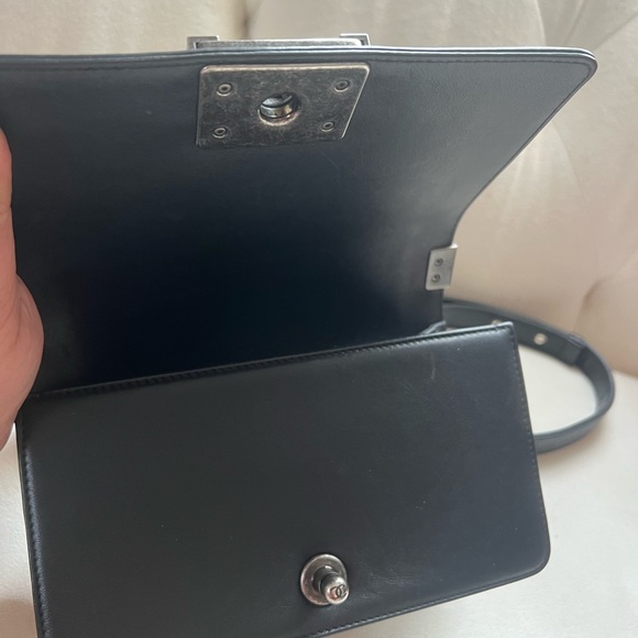 Chanel Chevron Bicolor Boy Bag - Picture 8 of 9